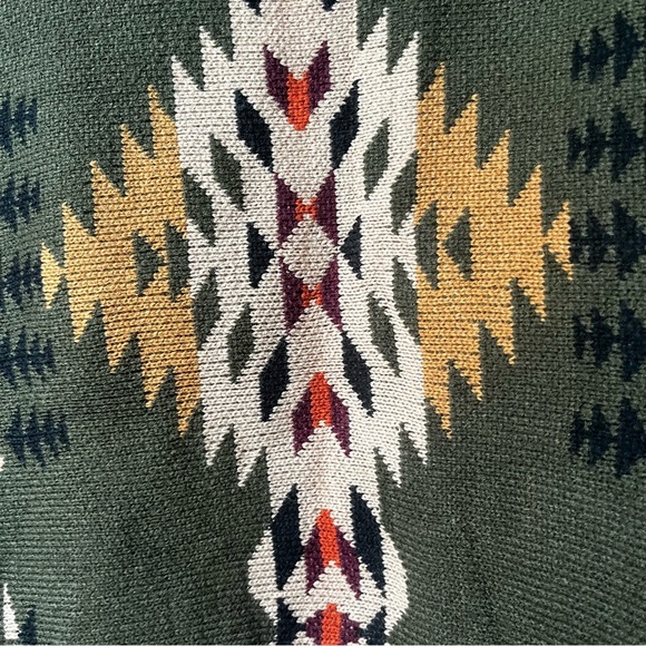 NWT Cotton & Rye Women's Southwestern Fringe Poncho Sweater Olive Brown size S - Picture 8 of 13